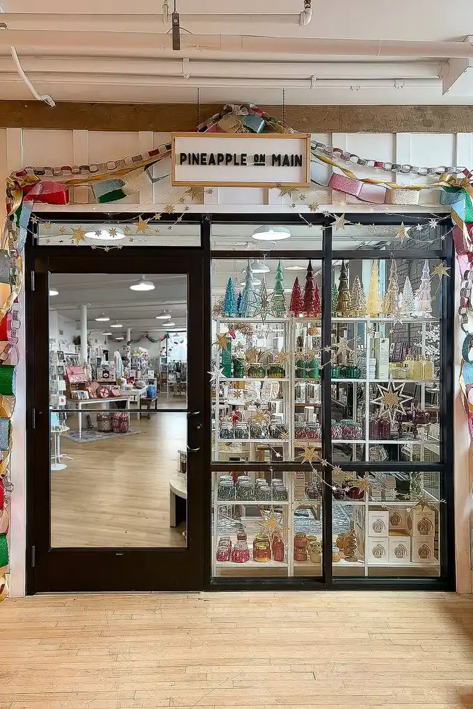 New Years Eve Party Decorations: Glam Home Party Ideas
