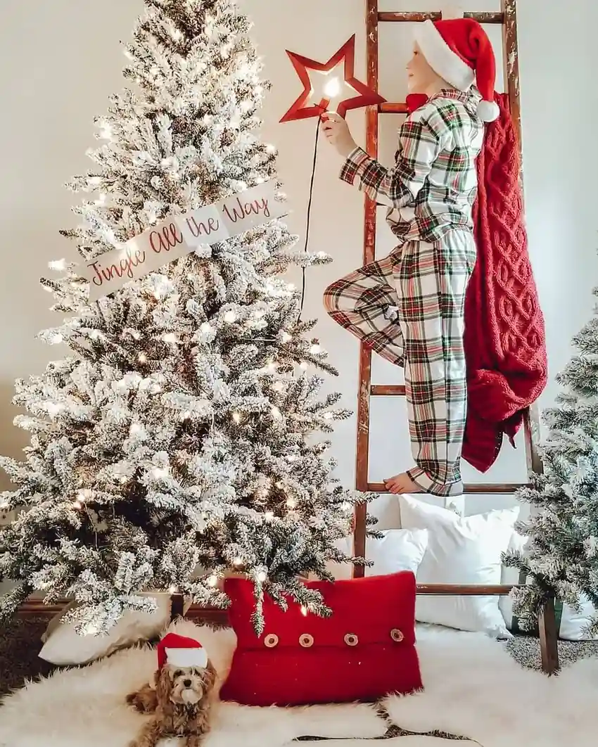 Flocked Snowy White Tree