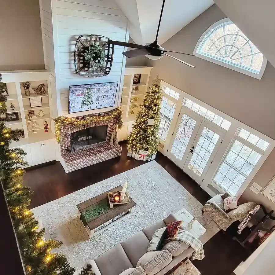 Equestrian Ornaments and Rope Garland
