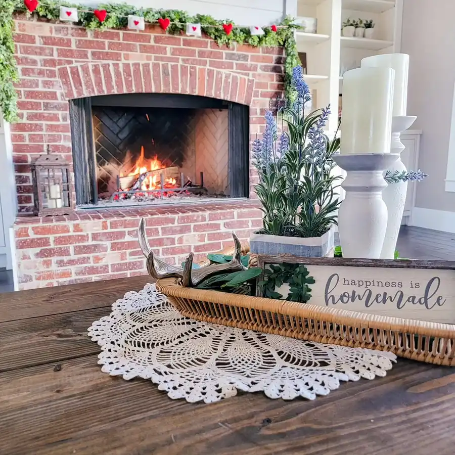 Paper Chains and Glitter Pinecones